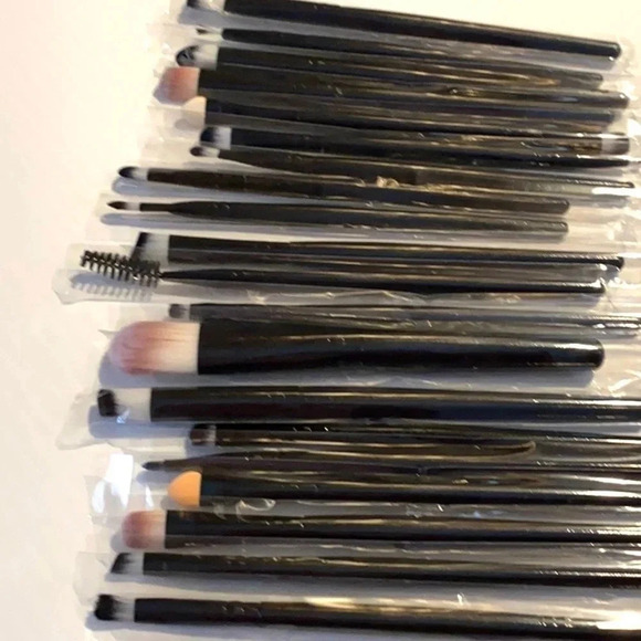 COSMETIC NEW BAG 20 MAKEUP BRUSHES BLACK GIFT - Picture 6 of 7